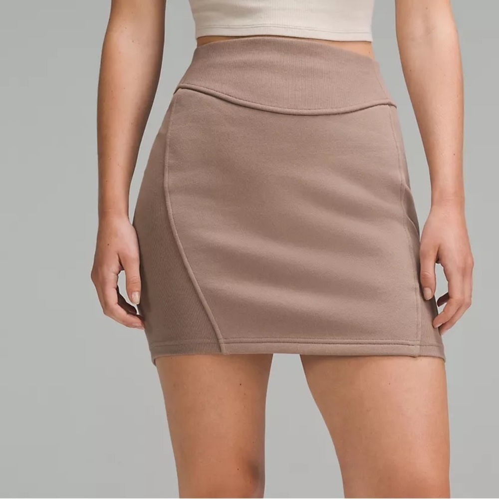 NWT Lululemon Scuba HR Mini Skirt Taupetastic Size S